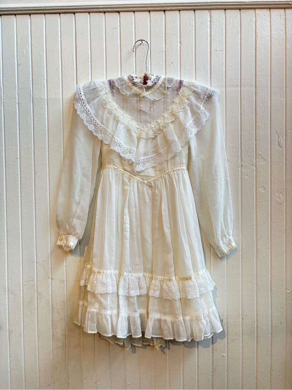 70s Gunne sax Ivory Lace Ruffle Girls' Dress